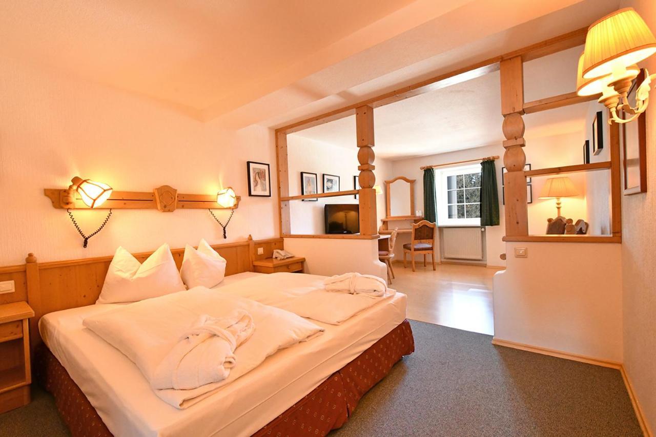 Landhotel Altes Zollhaus Хермсдорф Экстерьер фото