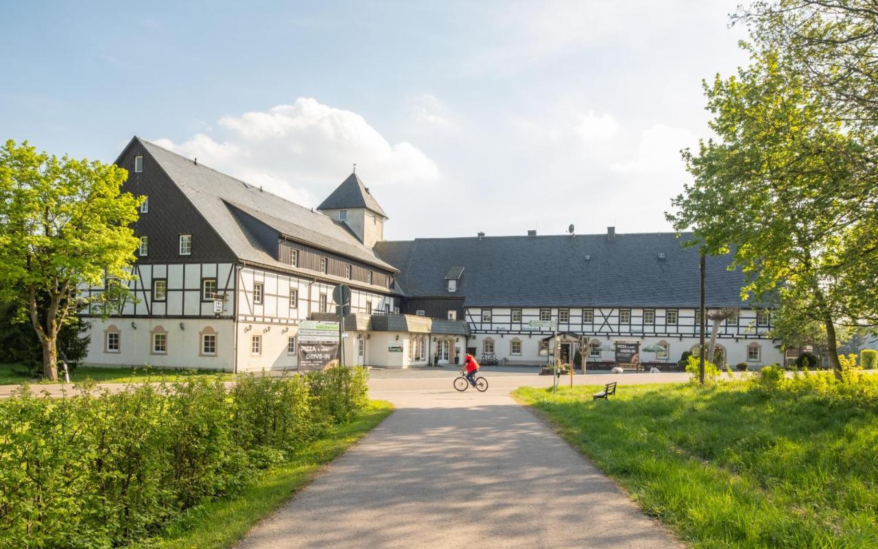 Landhotel Altes Zollhaus Хермсдорф Экстерьер фото